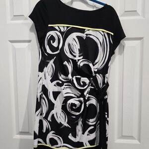 Shelby & Palmer Black Brushstroke Tunic with Lime Trim